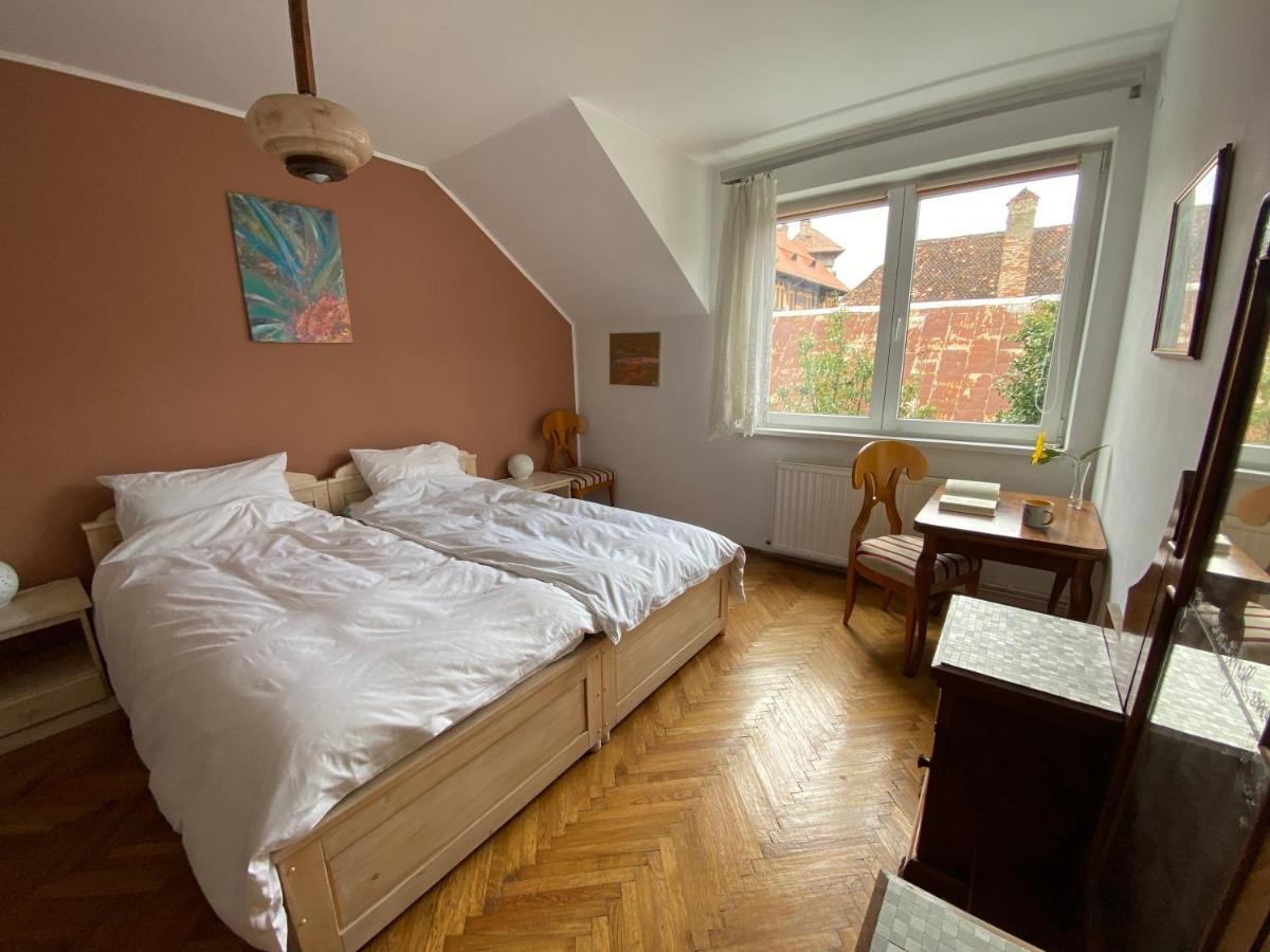 Rose'S Oldtown Apartment Brașov Exterior foto