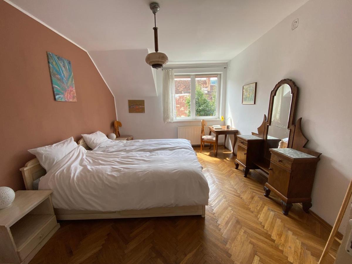Rose'S Oldtown Apartment Brașov Exterior foto